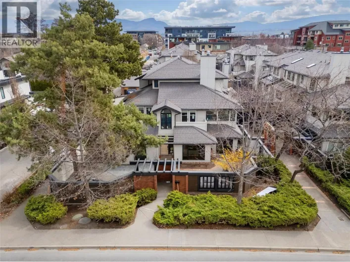 2831 Abbott Street, Kelowna