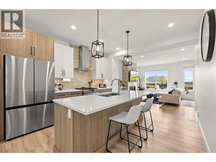 2835 Canyon Crest Drive Unit# 25, West Kelowna