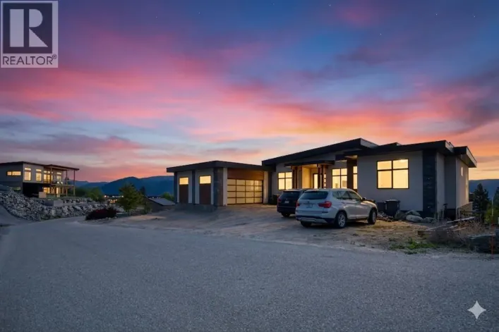 2835 Outlook Way, Naramata