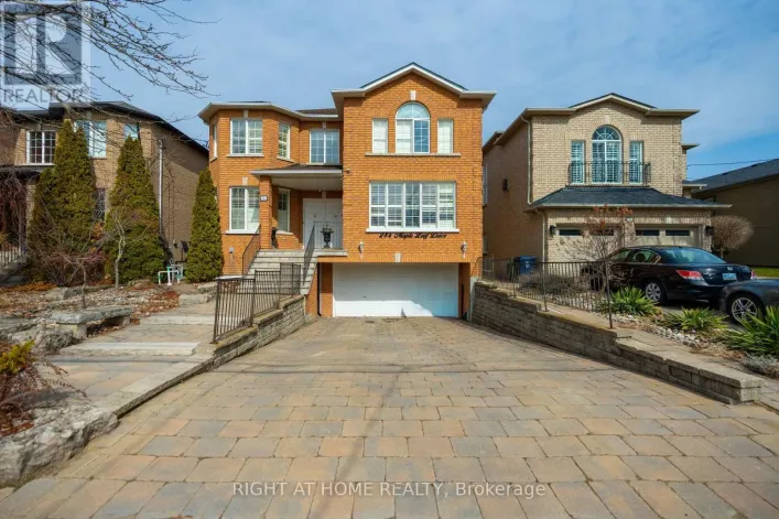 284 MAPLE LEAF DRIVE, Toronto