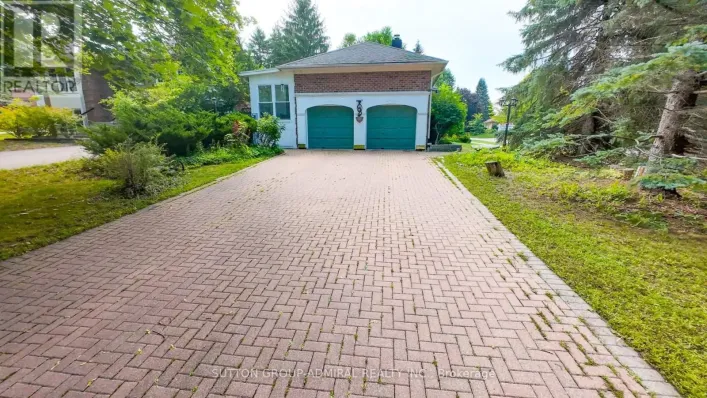 284 MURRAY DRIVE, Aurora