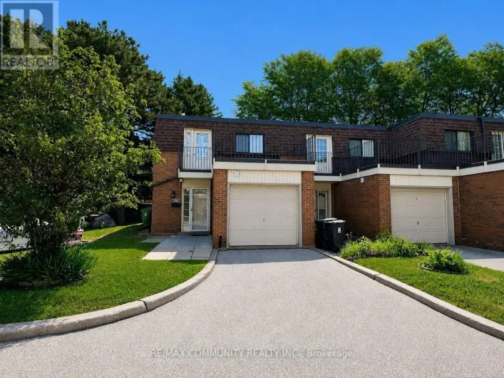 284 SPRUCEWOOD COURT, Toronto