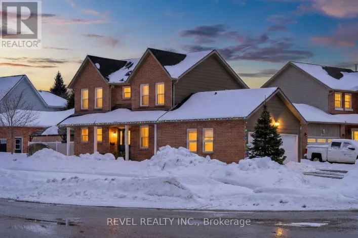 284 VICTORIA AVENUE N, Kawartha Lakes