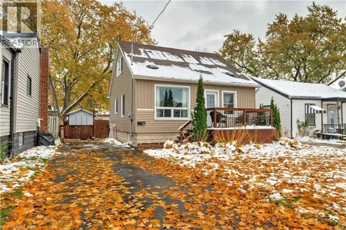 284 WALTER Avenue N, Hamilton