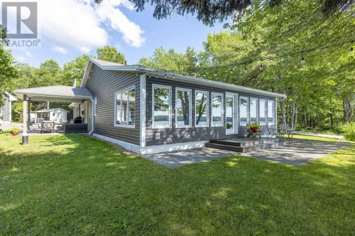 285 Meadow Lane, Murphy Lake