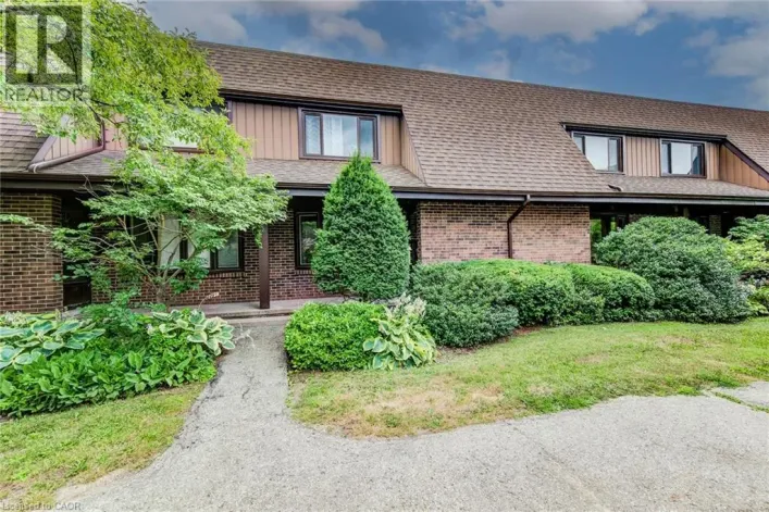 285 SANDOWNE Drive Unit# 15, Waterloo