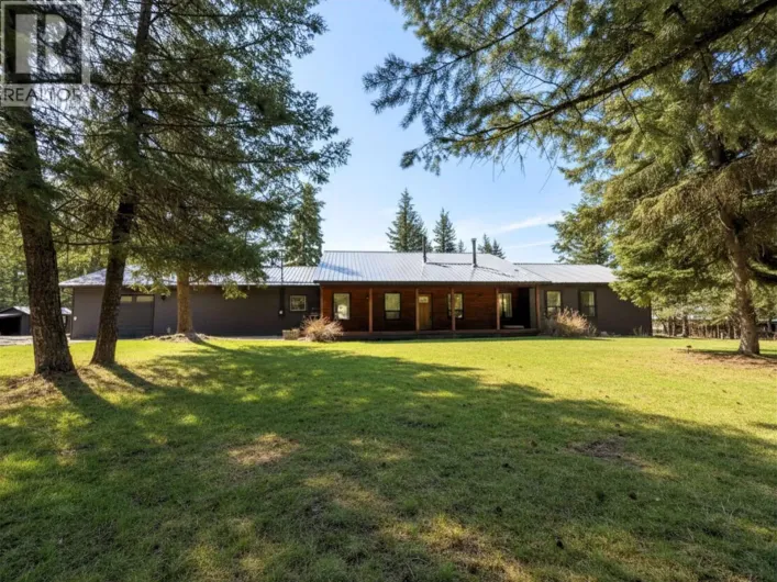 2852 PINNACLES ROAD, Quesnel