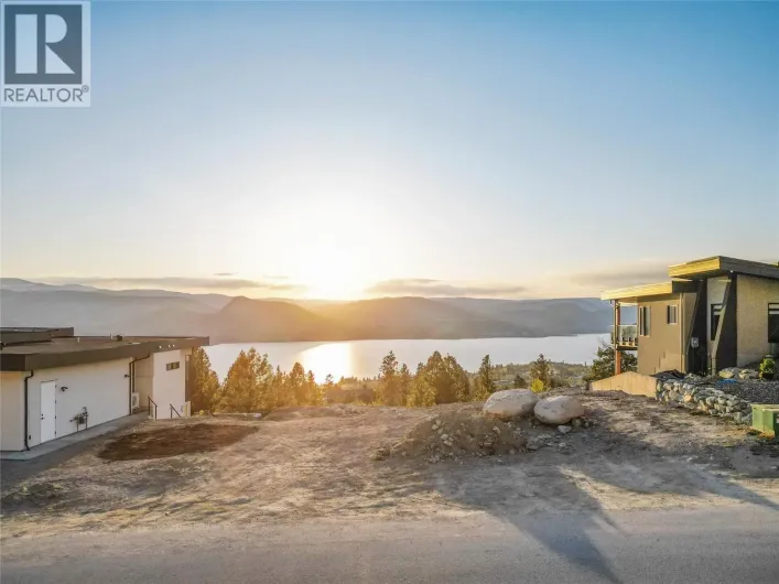 2855 Outlook Way, Naramata