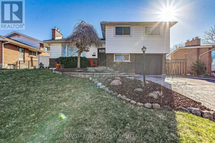 286 PANORAMA CRESCENT, London South