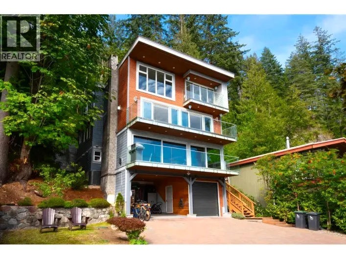 2867 PANORAMA DRIVE, North Vancouver
