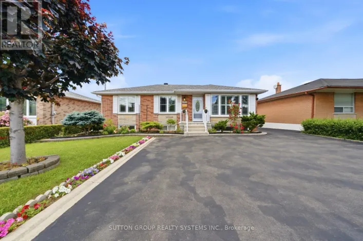 2870 WESTON ROAD, Toronto