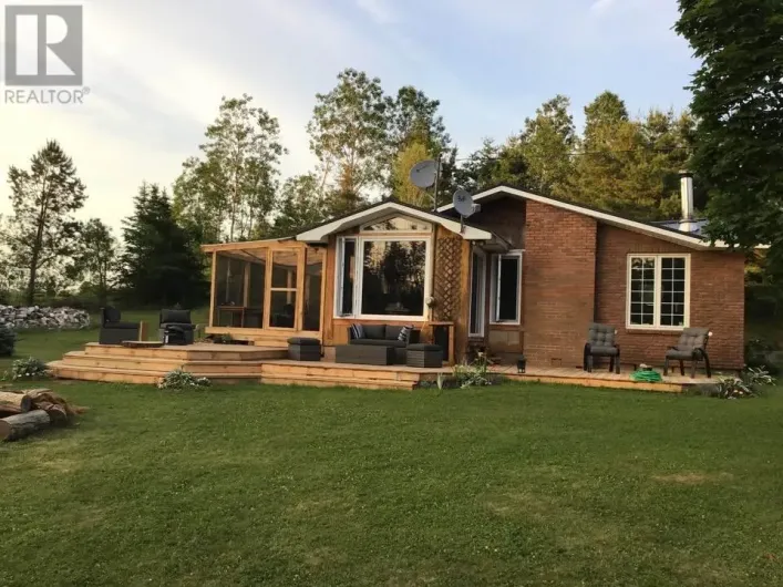 2878 DOUSES Road, Belle River