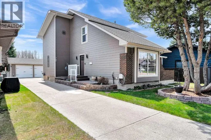 288 Deer Run Crescent SE, Calgary