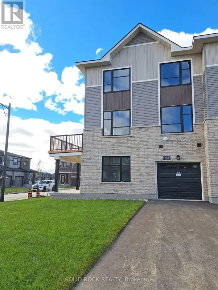 288 ELSIE MACGILL WALK, Ottawa
