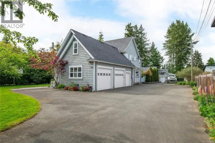 288 Twillingate Rd, Campbell River