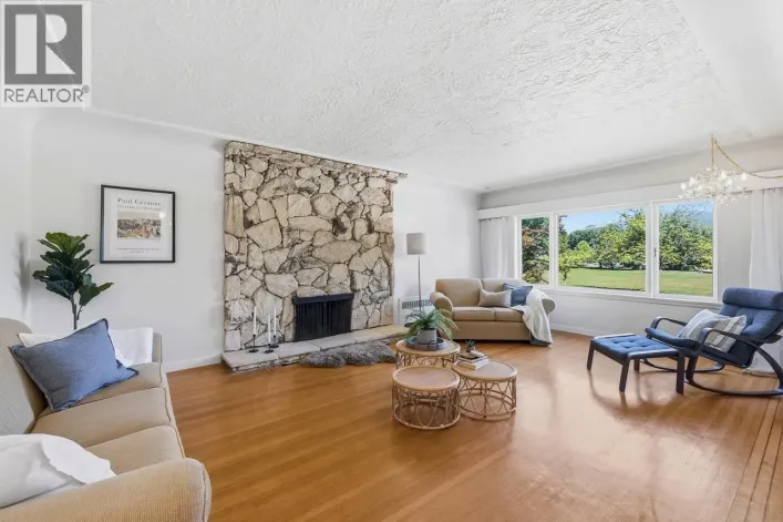 2880 OXFORD STREET, Vancouver