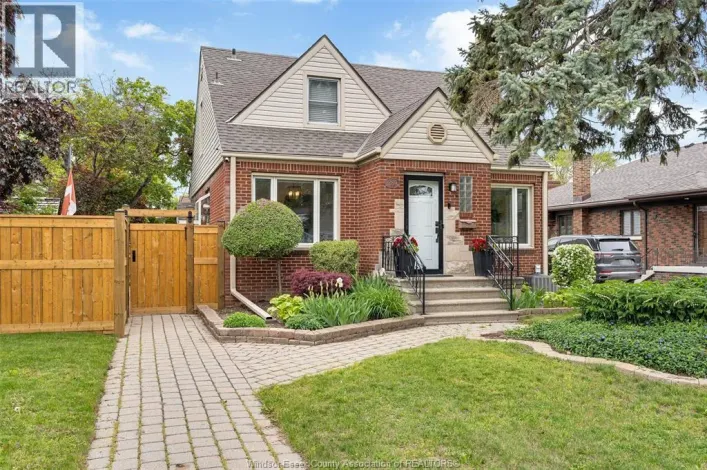 289 Ford BOULEVARD, Windsor