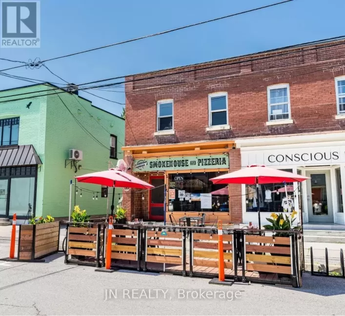 289 MAIN STREET W, King