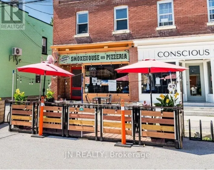 289 MAIN STREET W, King