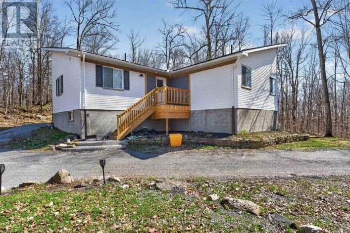 289 MAPLE GROVE LANE, Frontenac