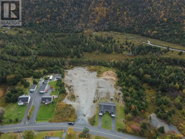 289 North River Road, North River