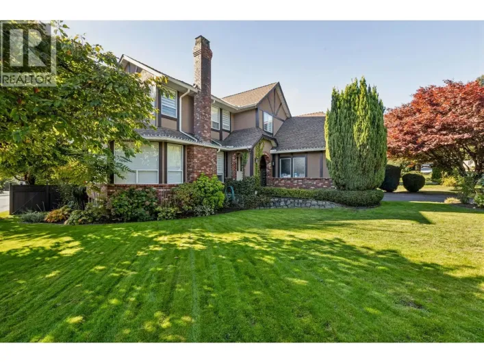 2890 TEMPE KNOLL DRIVE, North Vancouver