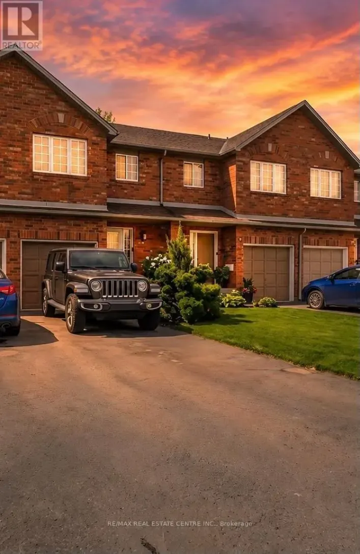 29 - 10 CADHAM BOULEVARD, Hamilton
