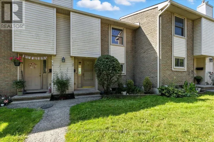 29 - 11 GRAND RIVER BOULEVARD, Kitchener