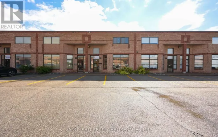 29 - 160 APPLEWOOD CRESCENT, Vaughan