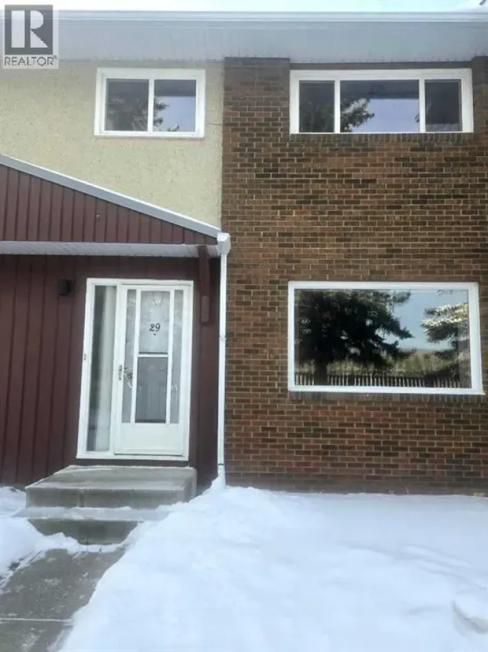 29, 441 Switzer Drive, Hinton