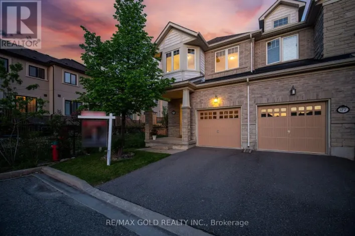 Row / Townhouse for sale: 29 ASPENVIEW AVENUE, Caledon