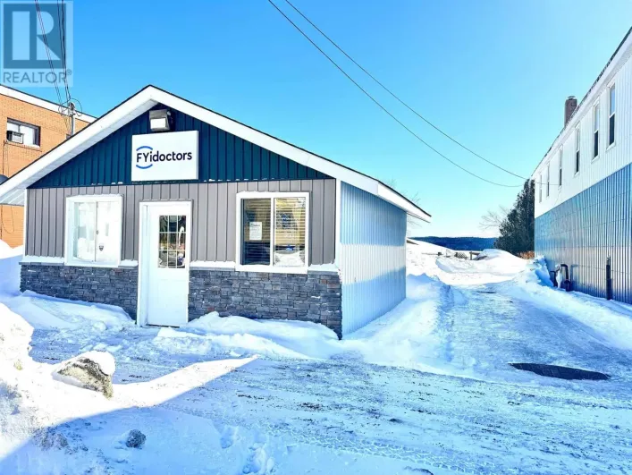 29 Broadway AVE, Wawa