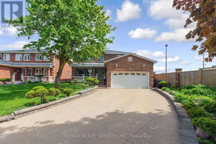 29 CHESTNUT AVENUE, Brampton