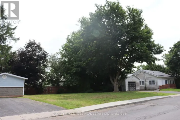 29 COLLEGE STREET, North Dundas
