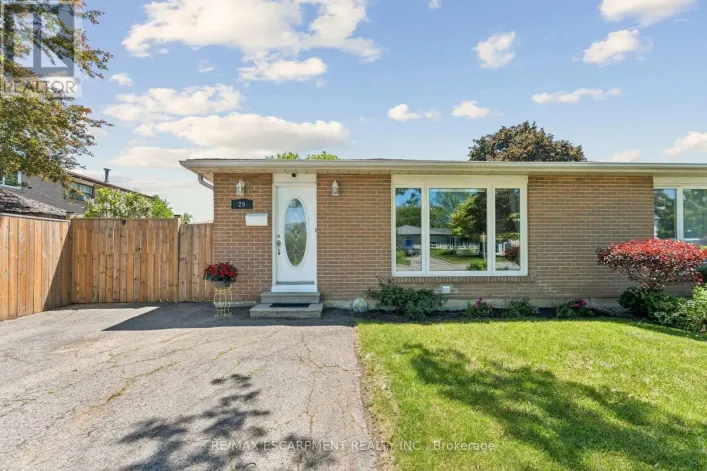 29 DEESIDE CRESCENT, Brampton