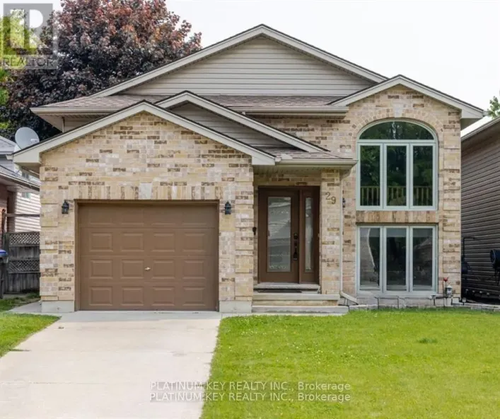 29 DELL DRIVE, Strathroy-Caradoc