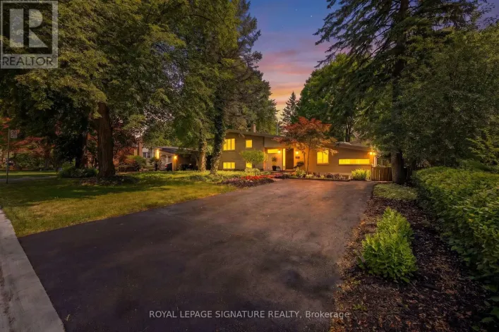 29 FARMCOTE ROAD, Toronto