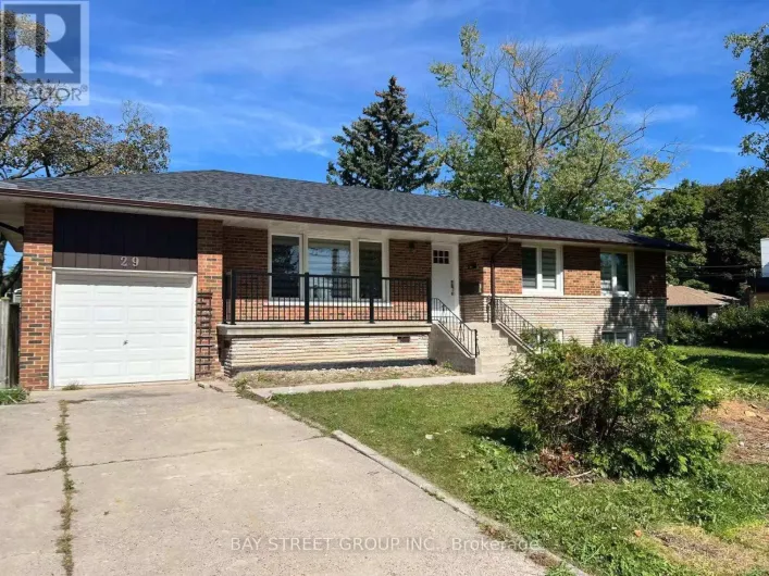 House for rent: 29 HARNISH CRESCENT, Toronto