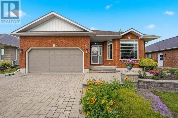 29 HICKORY GROVE, Belleville