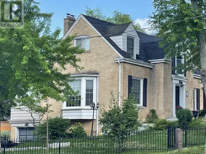 House for sale: 29 HIGHBOURNE ROAD, Toronto