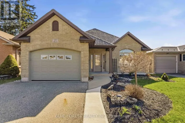 29 HOLLAND AVENUE, Aylmer