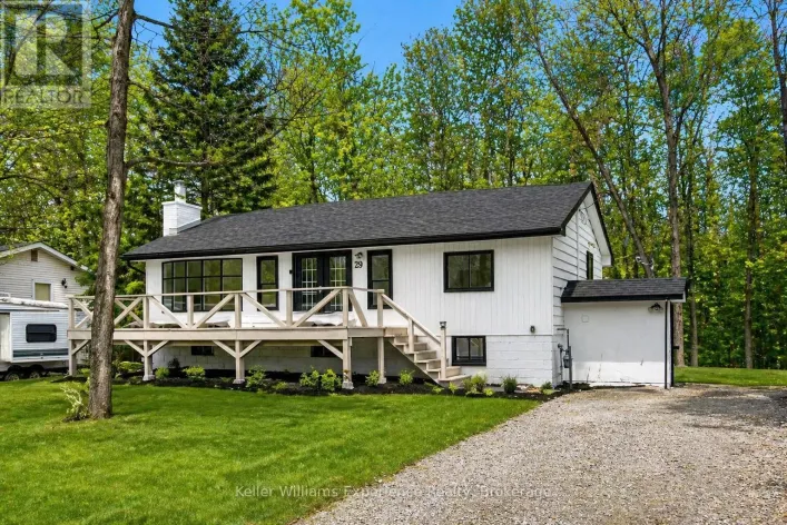 29 NIDA DRIVE, Tiny