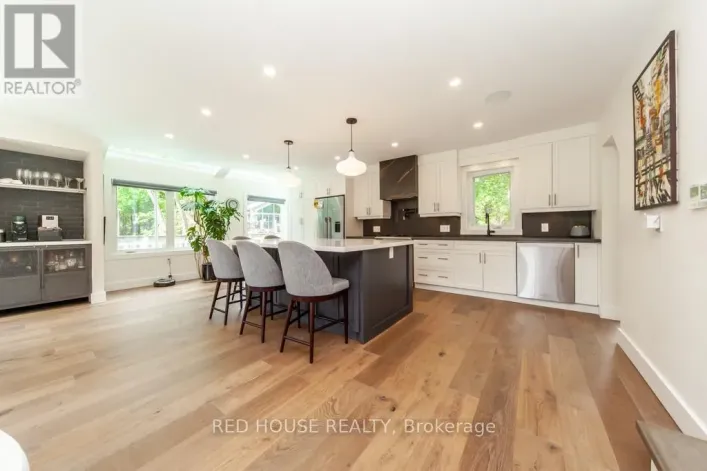 29 PINEWOOD TRAIL, Mississauga