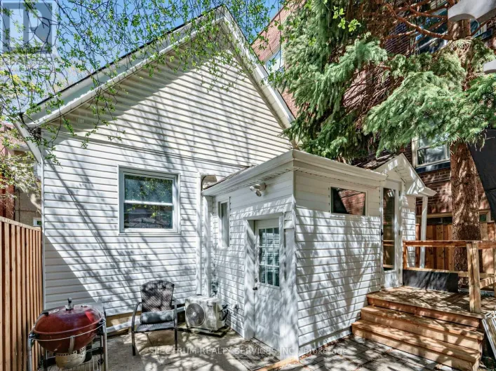 29 RAGLAN AVENUE, Toronto