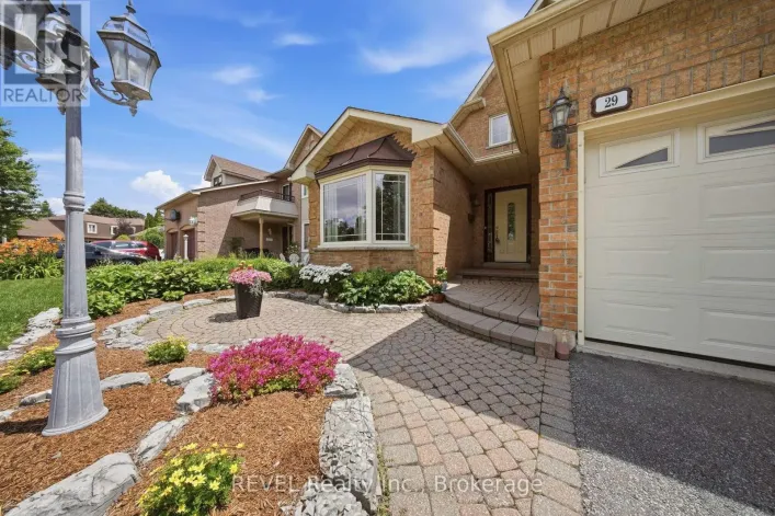 29 STRATTON CRESCENT, Whitby