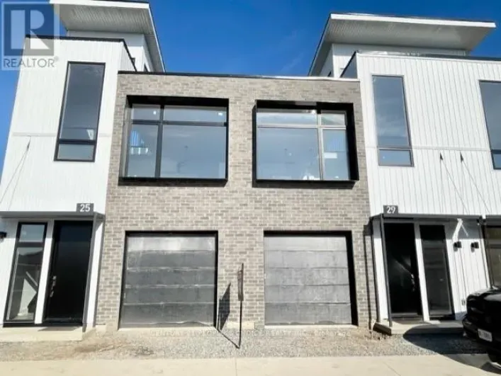 29 SUMMERSIDES MEWS, Pelham