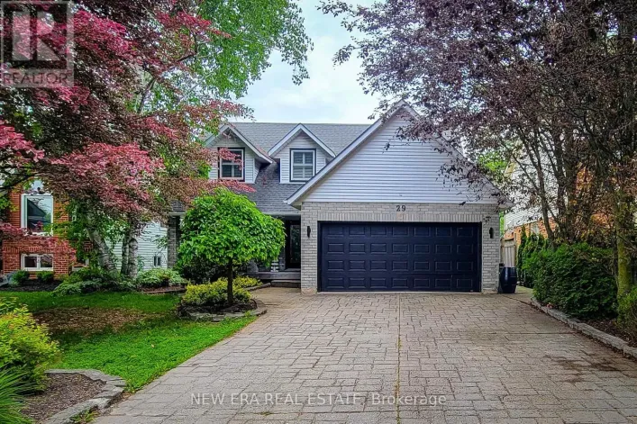 29 WOODSIDE SQUARE, Pelham