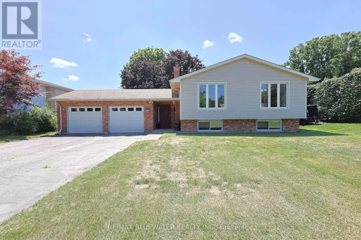 290 ANNA STREET, North Middlesex