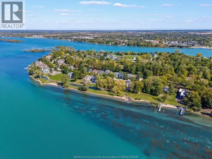 290 CRYSTAL BAY DRIVE, Amherstburg