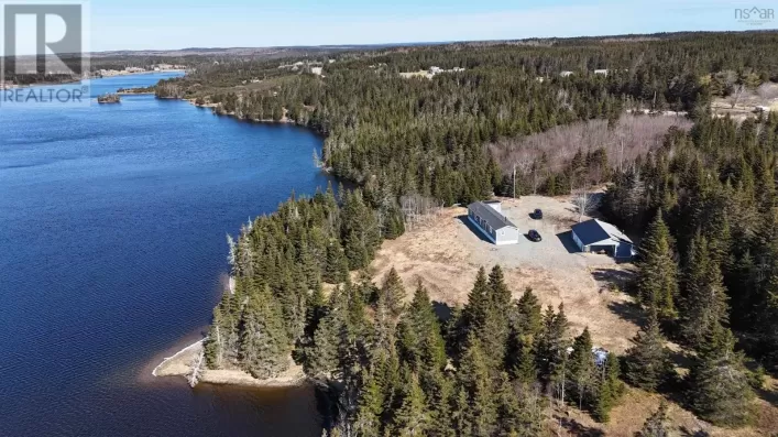 290 Eastside Grand River, Grand River